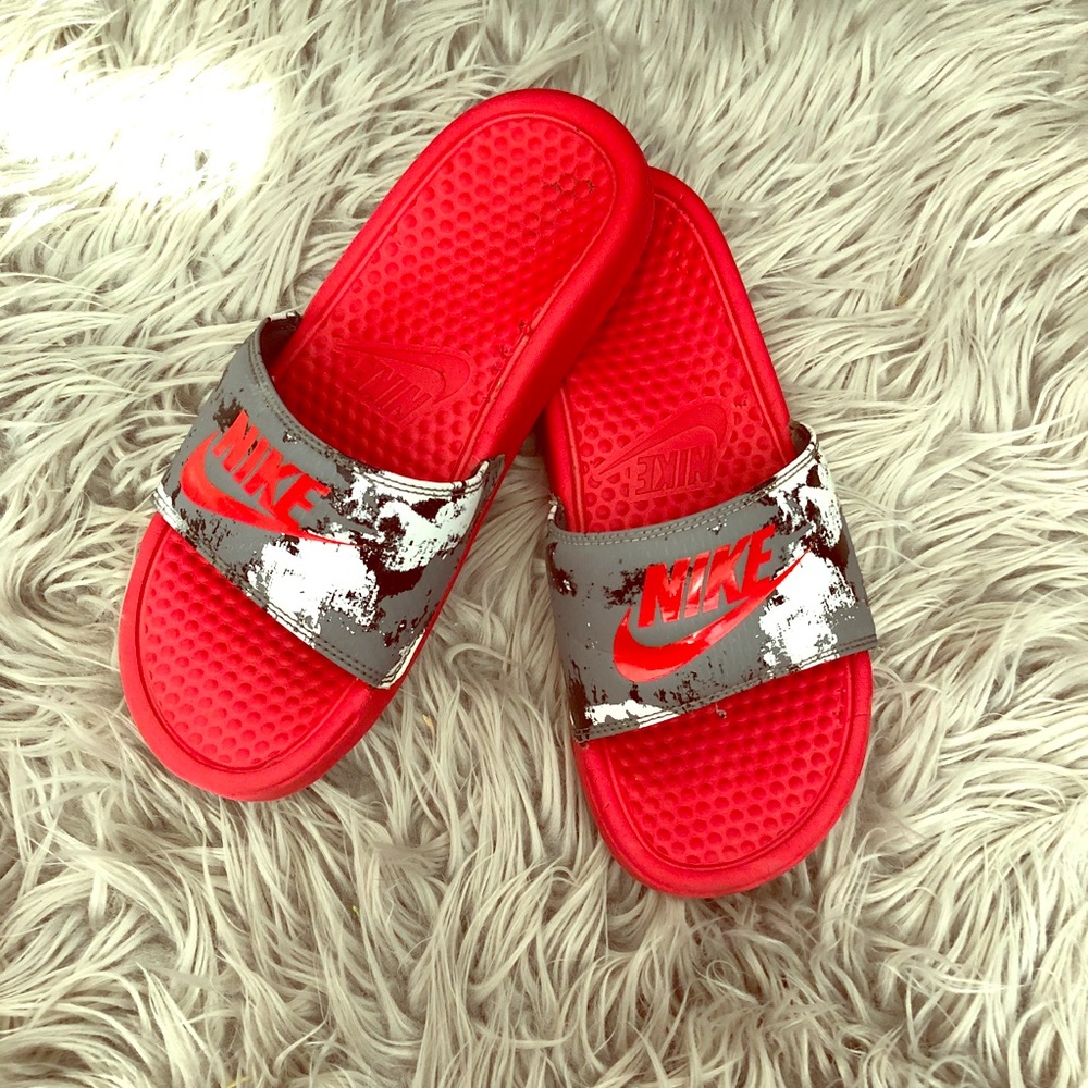 Nike flip flops